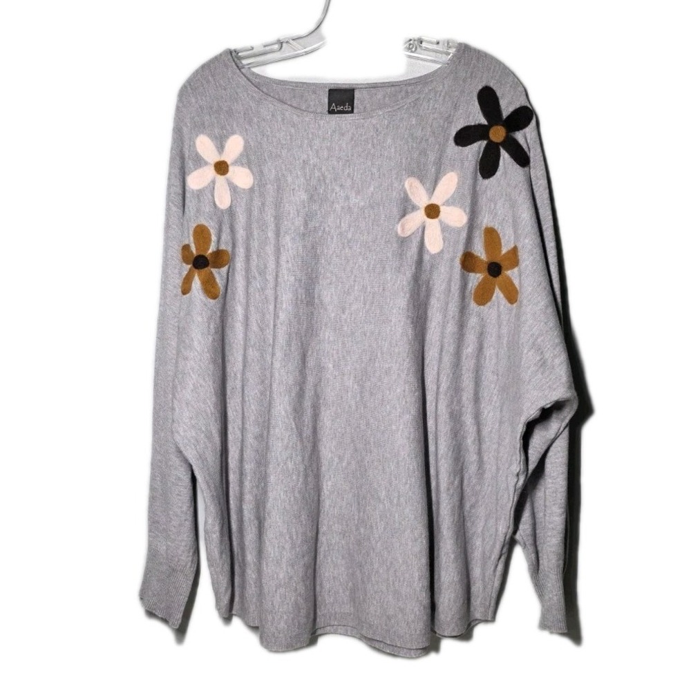 Aaeda Oversized Retro Sweater Size 3X Gray Felt Flowers Boho Hippie Relaxed Fit